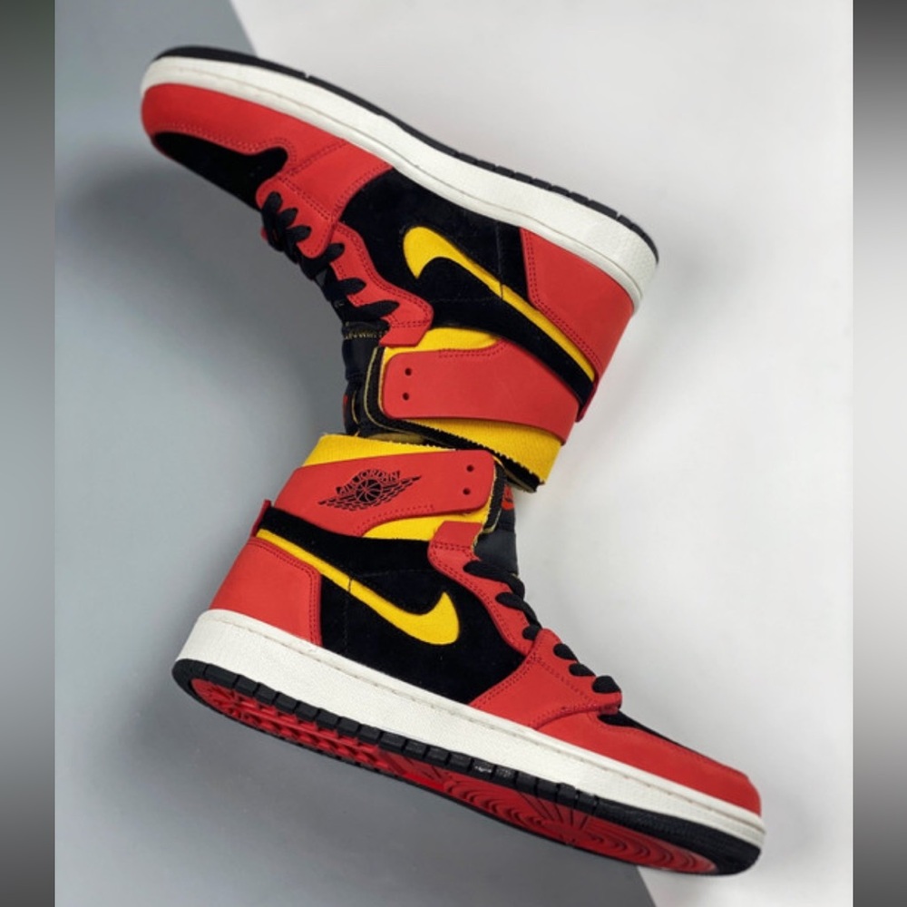 Air Jordan 1 Zoom Comfort Black/Chile Red-White-University Gold